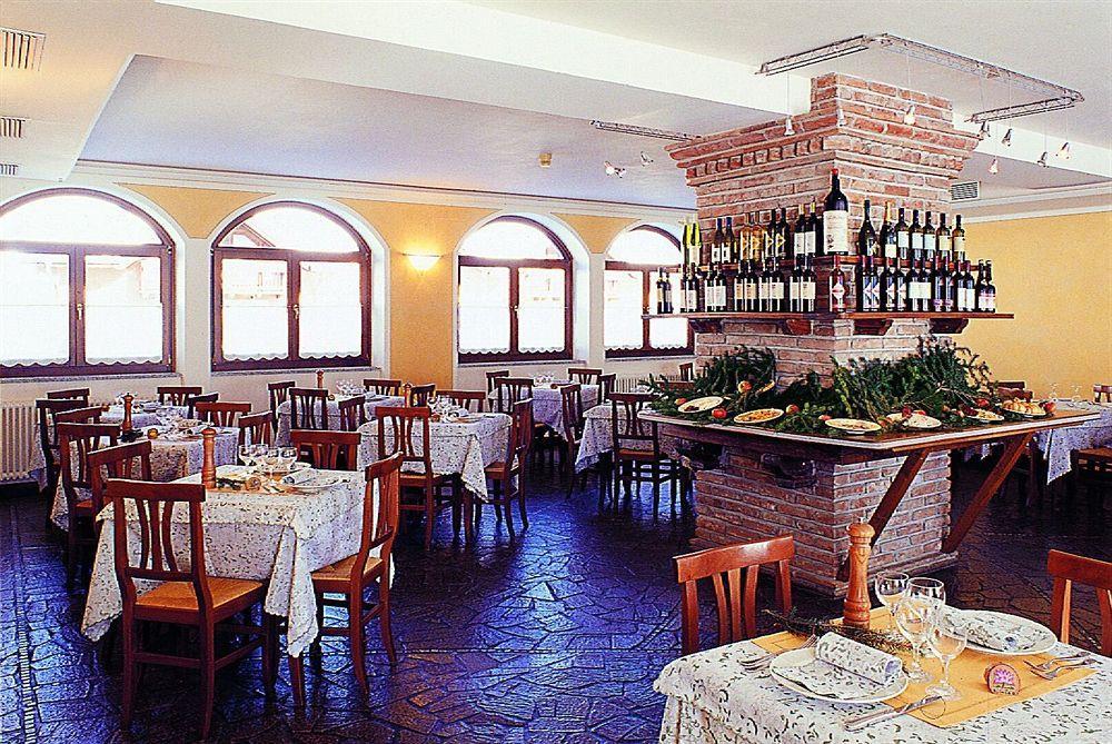 Locanda Locatori Passo del Tonale Ngoại thất bức ảnh