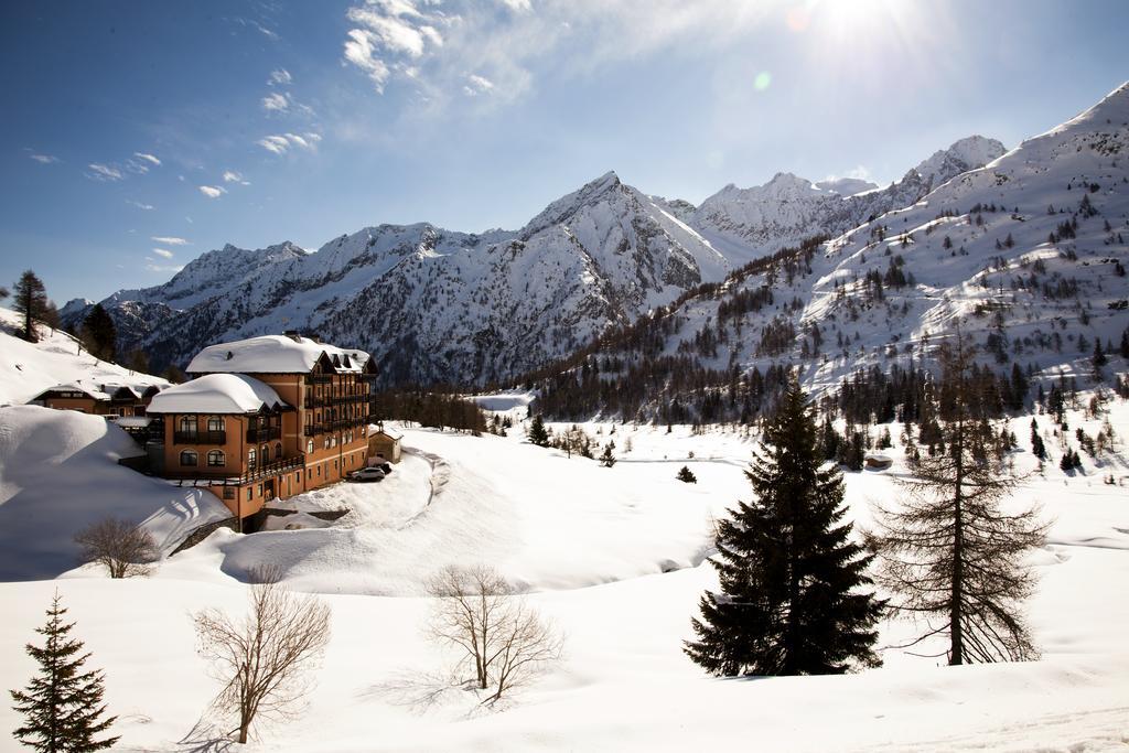 Locanda Locatori Passo del Tonale Ngoại thất bức ảnh